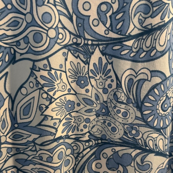 L Blue Paisley Women's Top - Picture 3 of 3